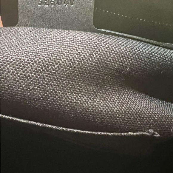 The GG motif enriched with the Web strap and black leather trims. - Picture 12 of 12